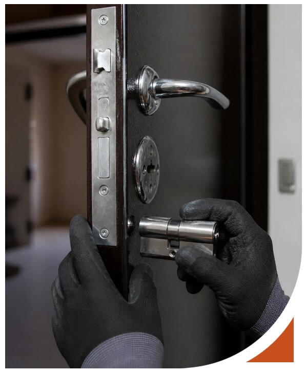 Замена замков Abloy срочно с гарантией и выездом в Великом Новгороде